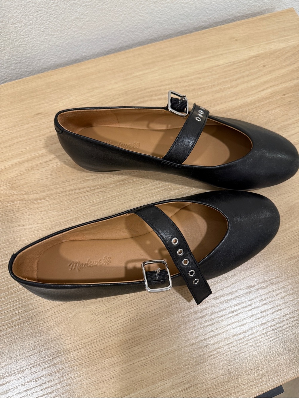 Madewell The Remy Mary Jane Flat with adjustable buckle straps in black leather - Picture 7 of 12